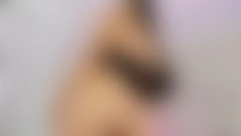 I'm on line nowlook my big and sexy butt now by diamonnd-99