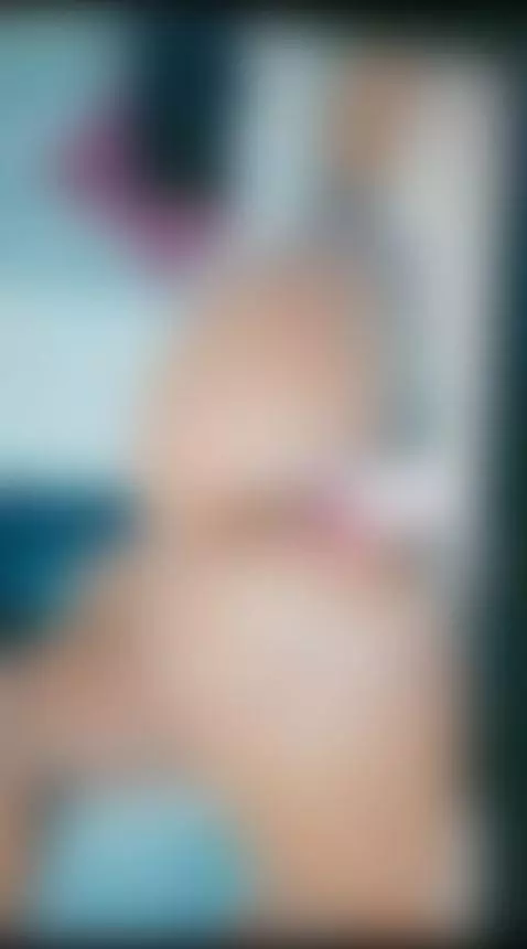 watch the show through the screen! 🍒🍑 by sweetebonny1