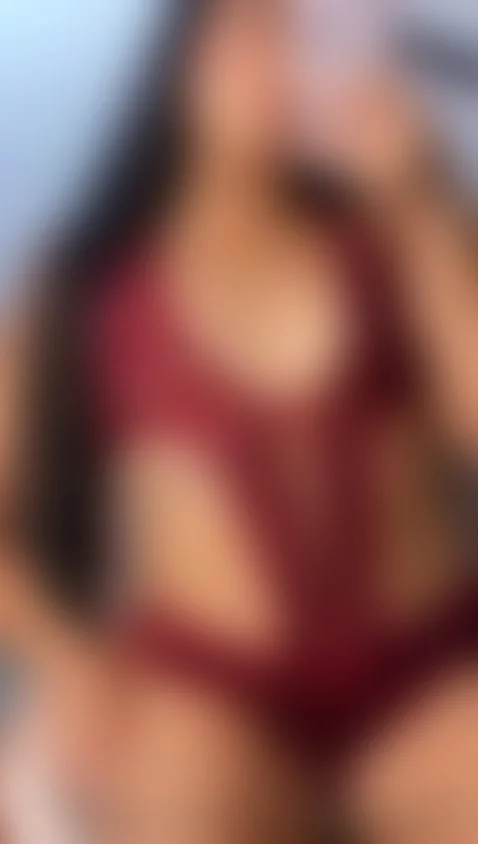 Teasing me on the Mirror🔥 by susithomson