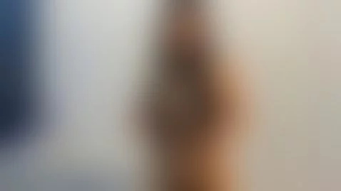 Selena is too sensual dancing, don't you think? 😏🍑 by selena-vidal