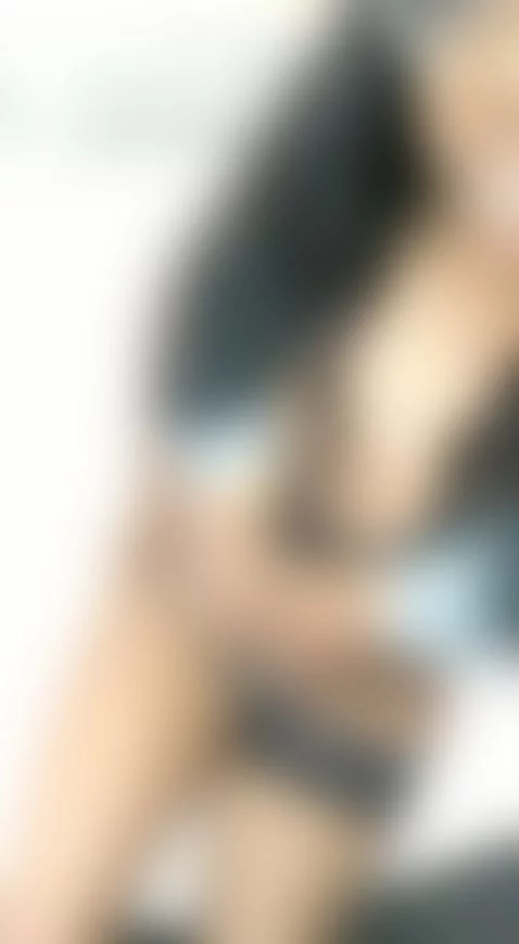 A rich brunette ! 💕 by goddess-ebonyy