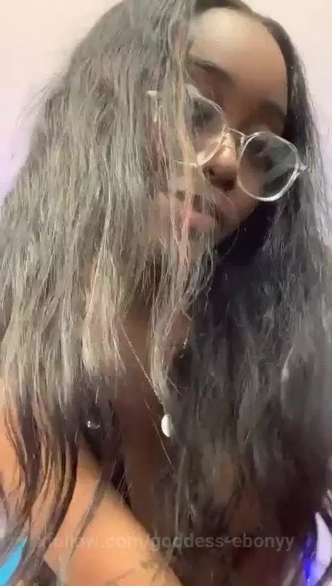 a big butt for you! 🍑💦 by goddess-ebonyy