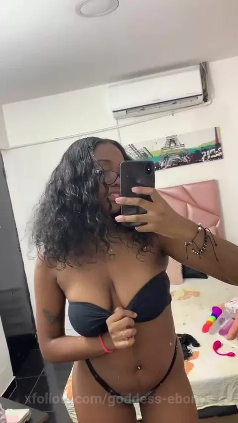 Hello baby, I want some fun 😋 by goddess-ebonyy