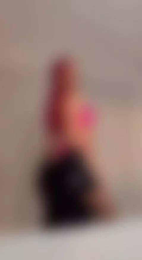 A good breakfast before work 👀🫣🩷 by iammonserrat