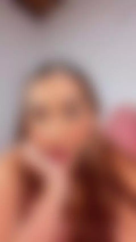 im in my room now, come and play with me. by iammonserrat