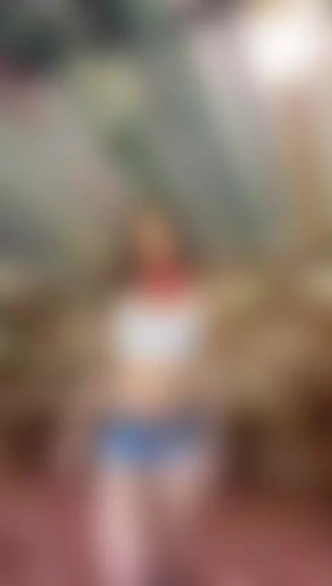 latina, colombiana, teen18+ by abby-me