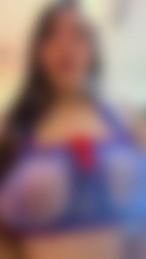 Mirror, mirror… who’s the naughtiest of them all? 😘 by evaagrace