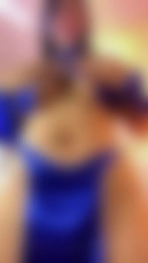 Watch me drop it low… squats edition💋 by evaagrace