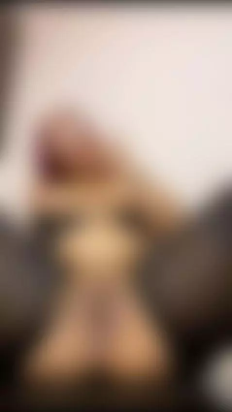 Fair warning: Once you enter my room today, you might never ... by lorena-gomezz1