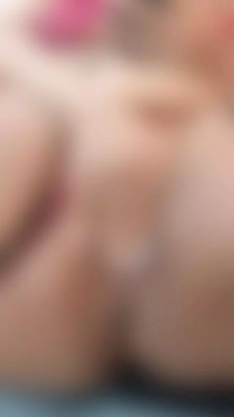 Online right now 🥵💋 by lorena-gomezz1