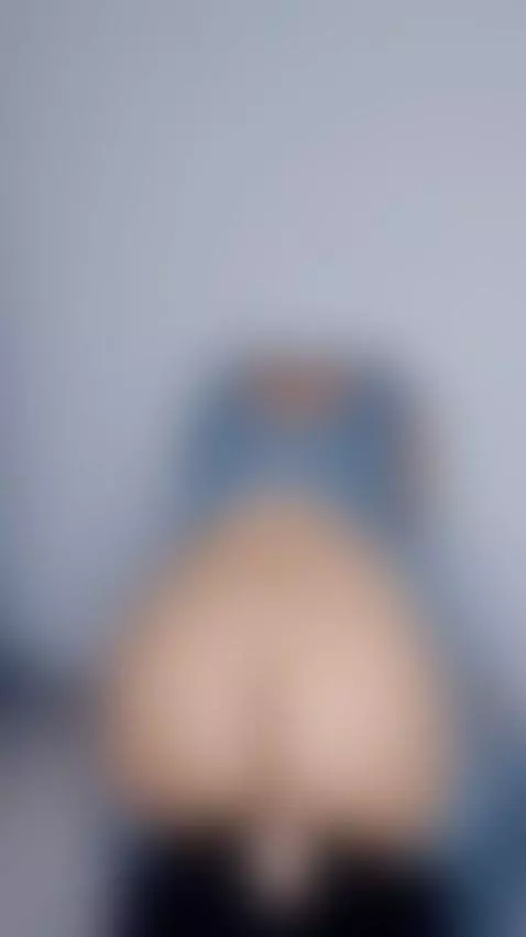 I'm Online right now 🥵💋 by lorena-gomezz1