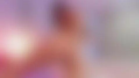 Curvy body covered of oil. by vaioleth-adams