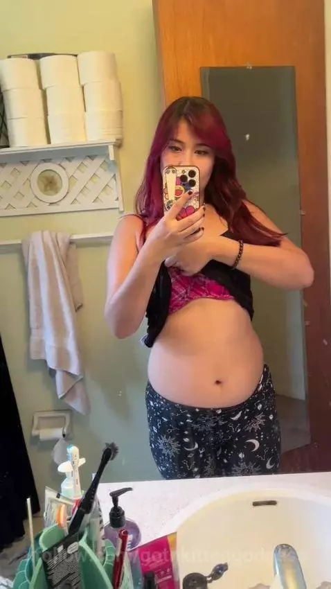 Teasing myself and flashing my fat tits in the mirror by gothkittengoddess