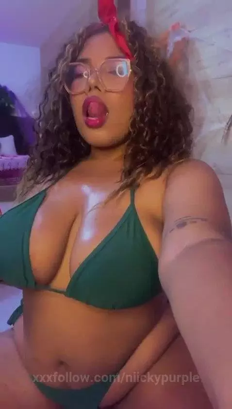 I am ready for you honey by niickypurple