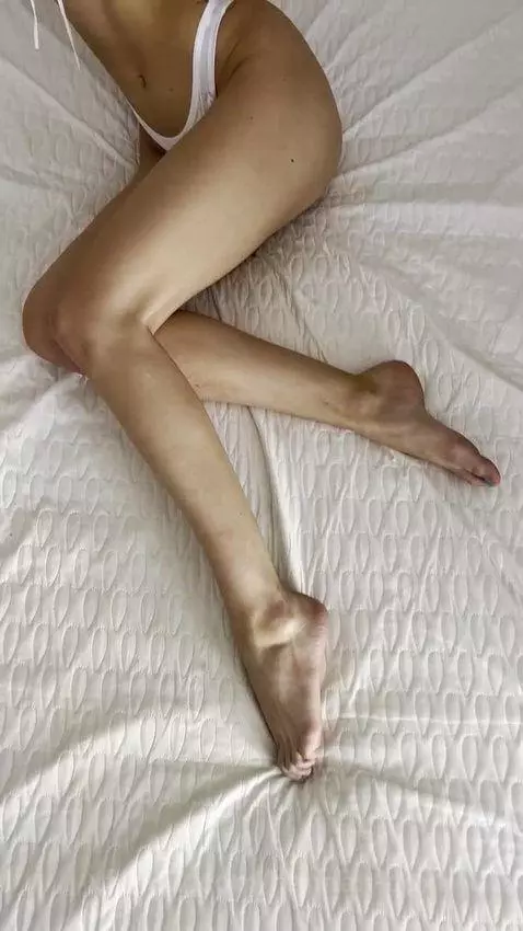 Look at Me ^_^ by hannah-cox