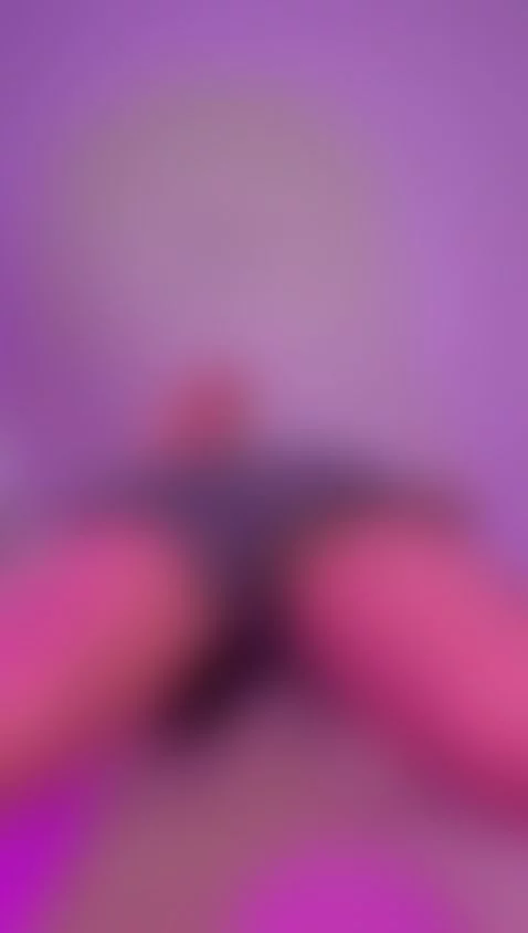 Hey guys come to fuck my tight pussy by bellapoarch