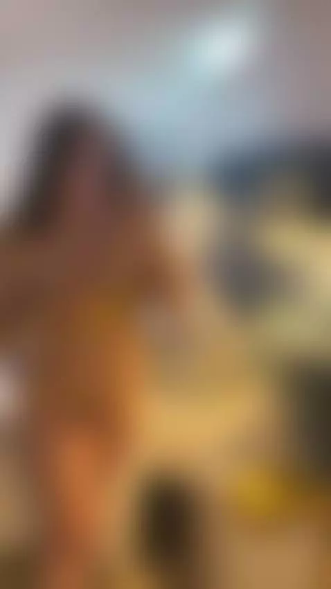 sexy girl by arianna-suarezz