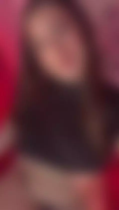 jUST SAY HI by arianna-suarezz