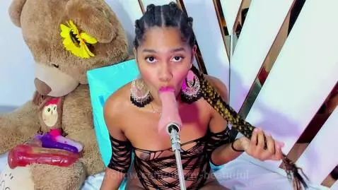 I love to suck cocks by ebony-beautiful