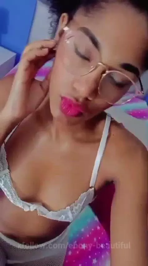 Soy un chocolatico, esperando por ti by ebony-beautiful