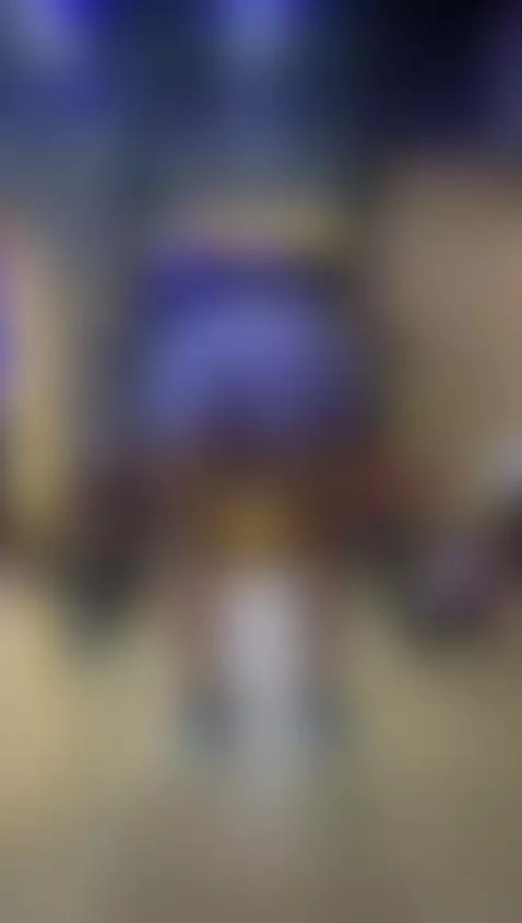 do we train together?  🙂‍↔️🍑 by elizabethvelez