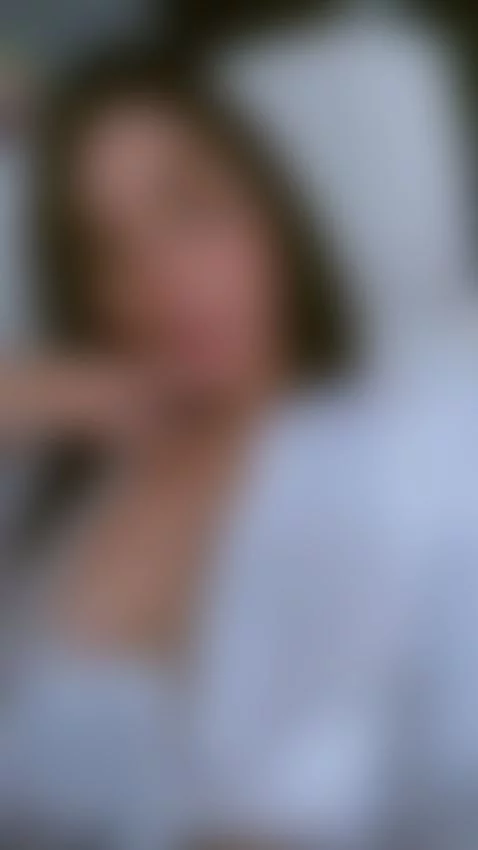 Latina girl wanting to get her hot ass pounded by nicolle-evanss