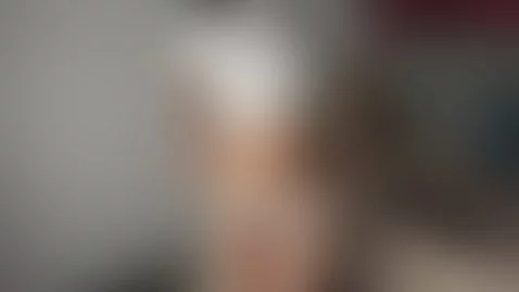 COME WITH ME IN MY ROOM by sofi-guzman