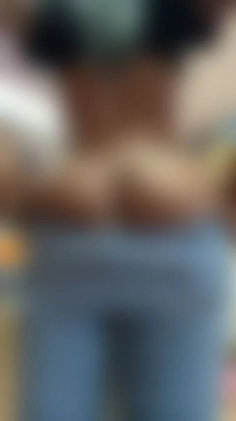 When she’s shaped like a juicy pear 🍐 💦 by addicted2her