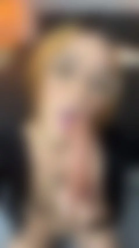 mm i like the messy blow job // Do you want me to suck you t... by helenrivas1