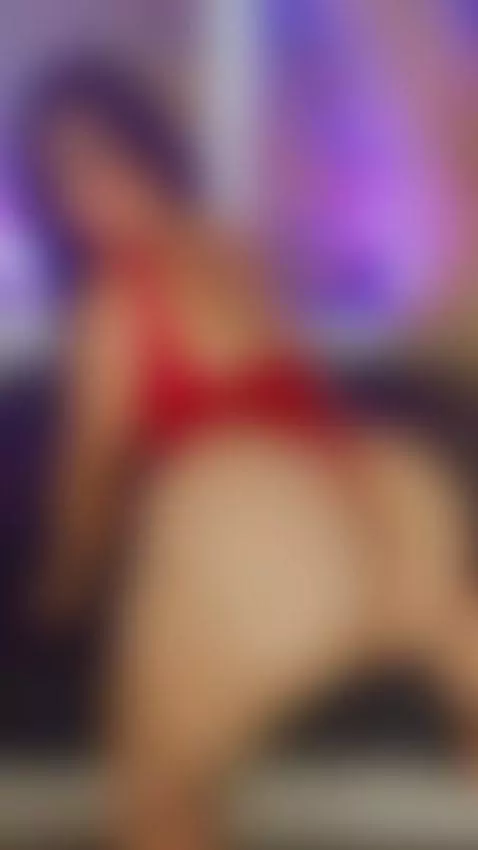 Your #bigass is online now by sheeryyll