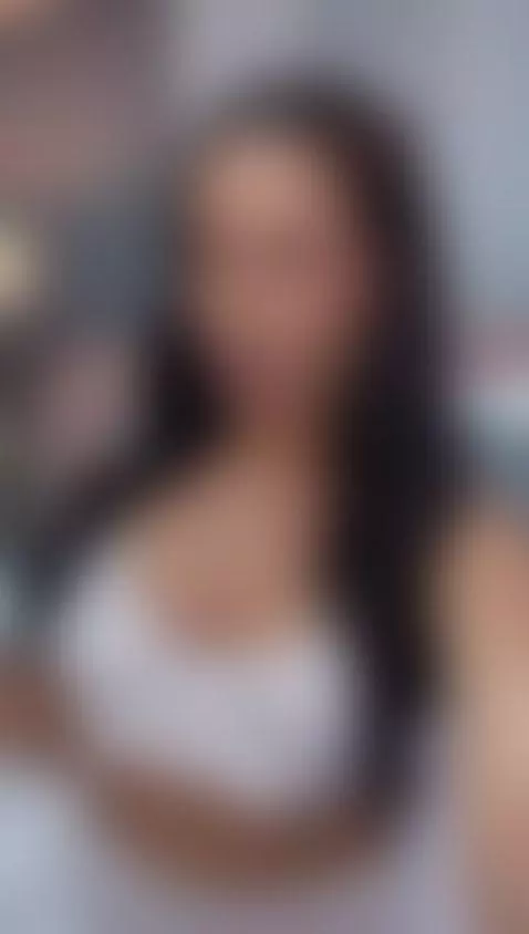 Hey hey heeey, who's ready to join me tonight ? Mwahh 💋💋💋 by amedeeabanks