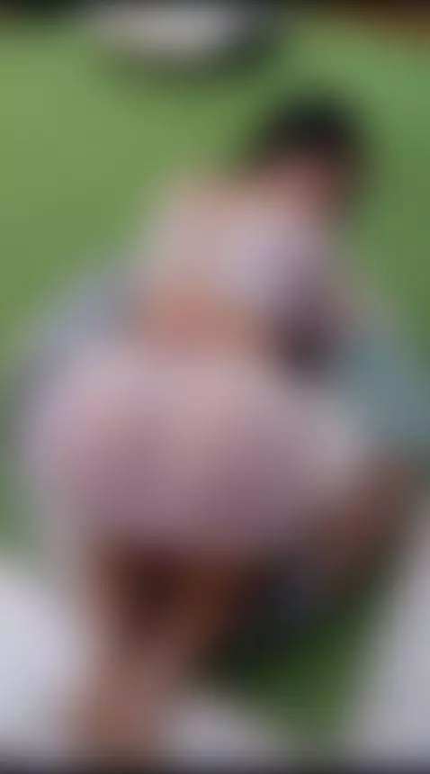 A shaky ass for you by sofiperez