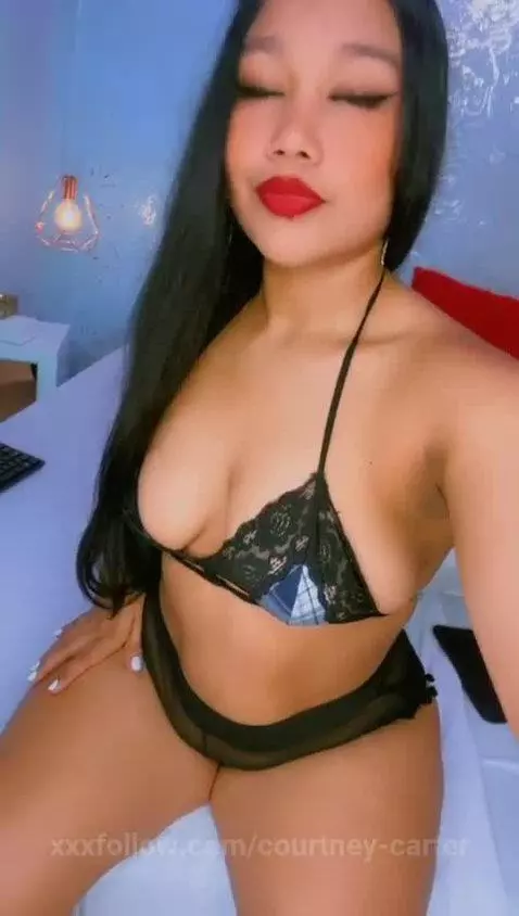 I wish a very good kiss tonight 🤔👅 by courtney-carter