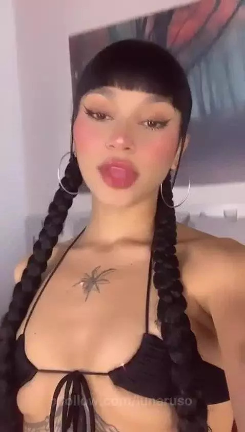 Luna  Ruso (lunaruso) Nude on Cam. Free Live Sex Chat Room -... by lunaruso