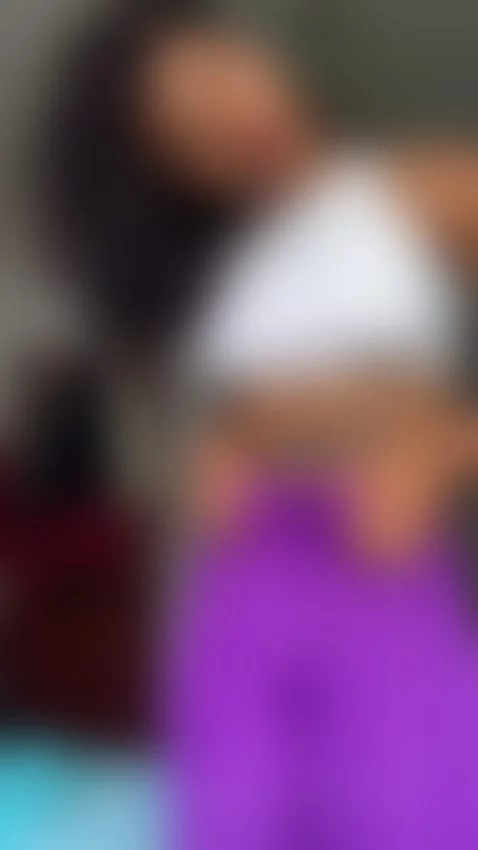 any older guy into teen ? by yourcleopathra