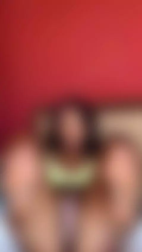 Craving for my pussy to be eaten from behind by yourcleopathra