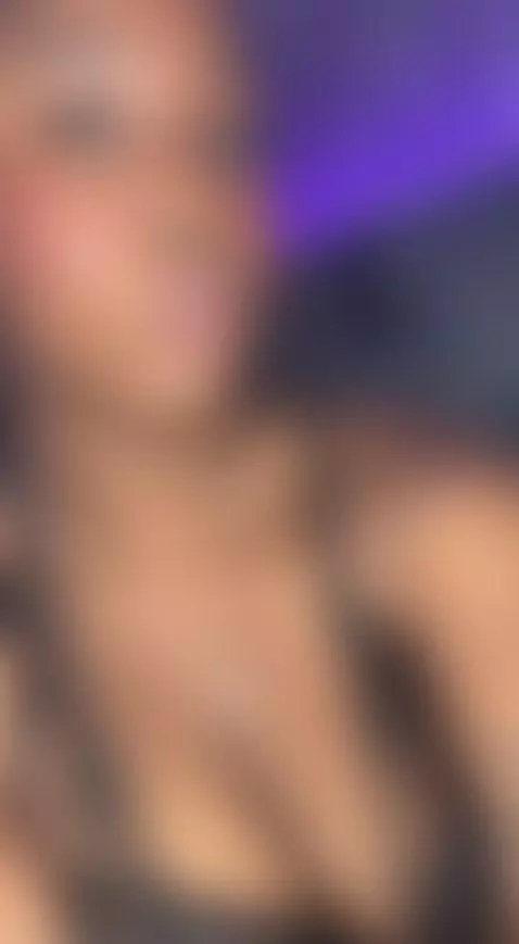 Sexy Princess😈💋Do you want to make my delicious mouth moan f... by michaelacox