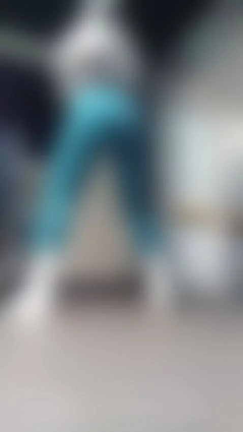 I work on my buttocks, can you help me? by emmagallardo