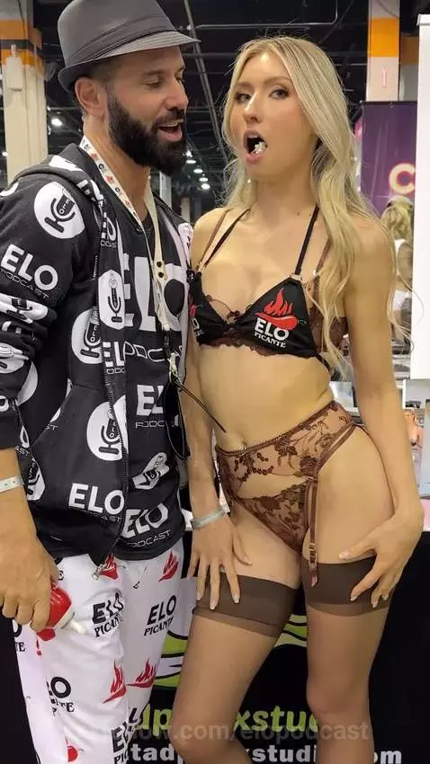 Emma Sirus with Elo Podcast in USA by elopodcast