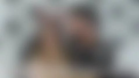 ELO PODCAST LE PASA EL HIELO POR LAS TETAS A SARA BLONDE by elopodcast