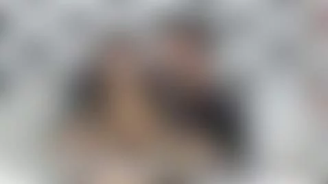 JOHA BETTINA MUESTRA LAS TETAS EN EL CUARTO PICANTE DE ELO P... by elopodcast