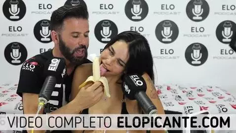 PEQUITAS CHUPA LA BANANA CON CREMA EN EL CUARTO PICANTE by elopodcast