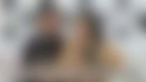 PEQUITAS CHUPA EL CHUPETE COMO SI FUERA UN CLITORIS by elopodcast