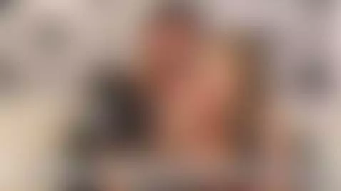 MIMI  BOLIVIANA MUESTRA COMO LE GUSTA QUE LE CHUPEN EL CLITO... by elopodcast