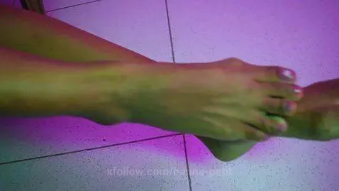 lick my feet slowly until you get where you want 😈👄 by hanna-petit