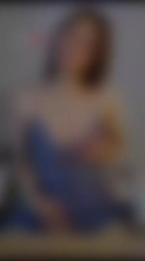 Go see under my dress by scaarlett-1