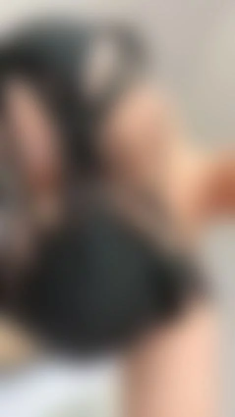 Fake tits > by queenschmanda