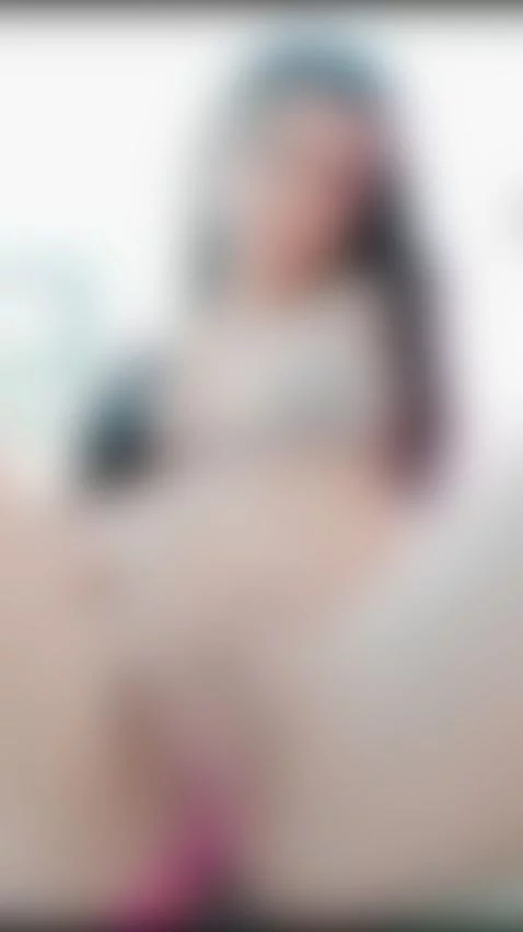 Rubbing my creamy pussy 🤭 by alixx10