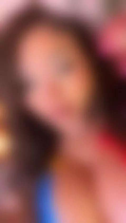 💋 Warning: these curves cause addiction 🔥 by joycethompson