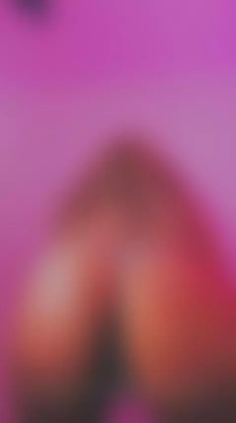 my big butt moves delicious 🍑🍑🍑🍑 by joycethompson